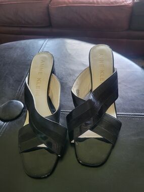 Anne Klein Black Crisscross Slide Heels